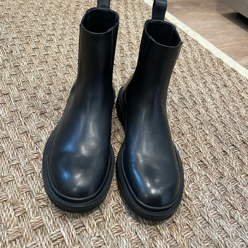 **Genuine Leather Officine Creative Chelsea Boots (brand new)** - Picture 3 of 4